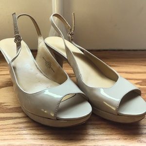 Nine West Nude peep-toe slingbacks Sz 8.5